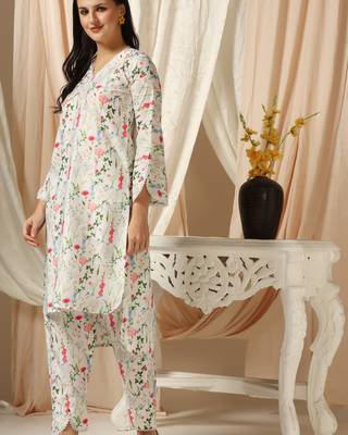 SHADES OF FAASHION Muslin white floral print suit set with lace and pearls. 2
