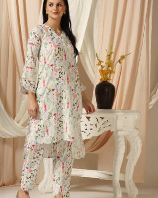 SHADES OF FAASHION Muslin white floral print suit set with lace and pearls. 3