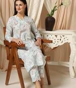 SHADES OF FAASHION Muslin white leafy printed suit set