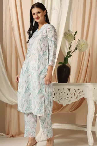 SHADES OF FAASHION Muslin white leafy printed suit set