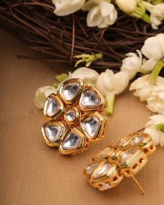 Flower Shaped Kundan Earrings 3