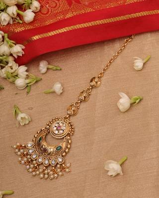Festive Kundan Gold Maang Tikka 1