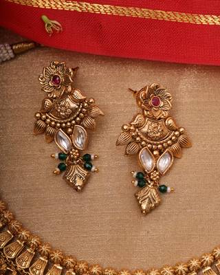 Necklace Set With Green And Pink Stone 3