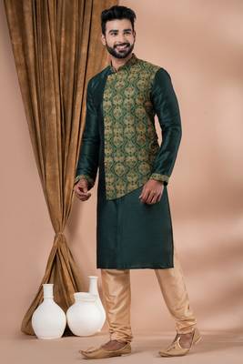 green embroidered kurta set for men 1
