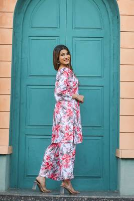 Stylish multicolour coord set in cotton fabric for trendy looks 3