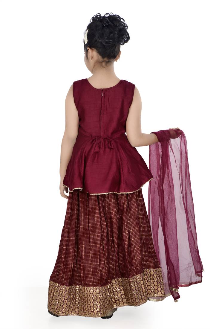 Aura hand embroidered lehenga choli set