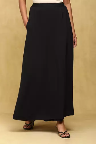 Aarke black solid pants