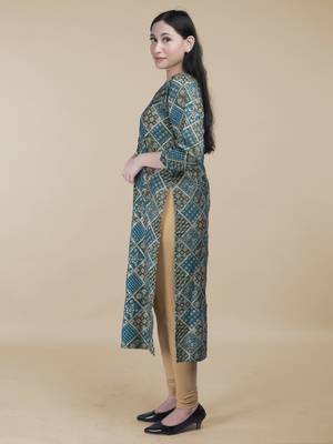 Maahi fabs women abstract floral bandhani dark printed work green kurta 4
