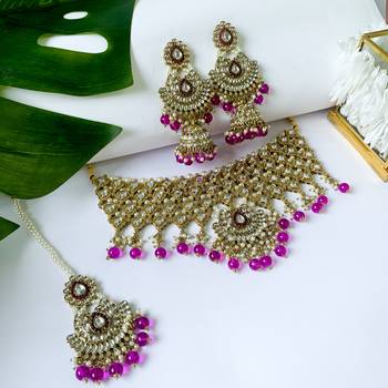 I jewels traditional kundan & pearl drop choker necklace jewellery with jhumki earrings & maang tikka set 1