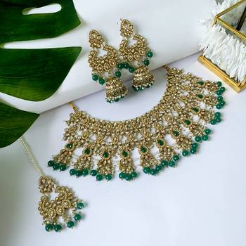 stylish traditional kundan & pearl drops bridal choker necklace jewellery set 1