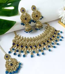 stylish traditional handcrafted heavy look kundan & pearls bridal choker necklace jewellery set