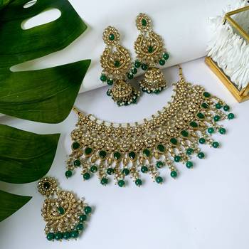 stylish traditional handcrafted heavy look kundan & pearls bridal choker necklace jewellery set  1