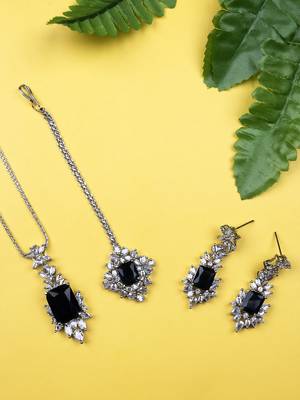 Silver plated blue square ad cz studded leaf pendant set with earrings and maangtika 2
