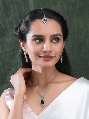 Silver plated green square ad cz studded leaf pendant set with earrings and maangtika 1