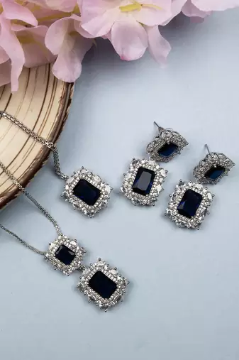 Silver plated blue square cz big pendant set with earrings and maangtika