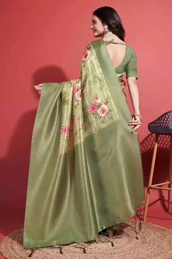 Green silk blend Blend Saree With Unstitched Blouse Piece