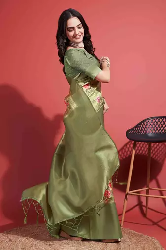Green silk blend Blend Saree With Unstitched Blouse Piece