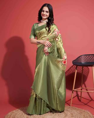 Green silk blend Blend Saree With Unstitched Blouse Piece 4