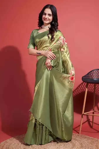 Green silk blend Blend Saree With Unstitched Blouse Piece