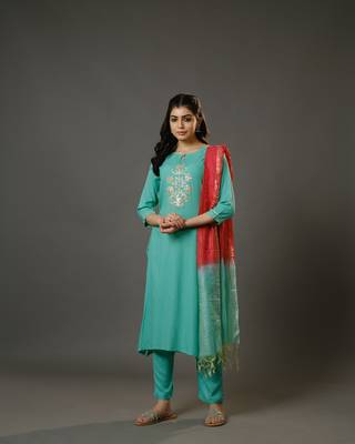 Sage green 3/4th sleeves cotton slub thread work calf length kurta set - with dupatta 1