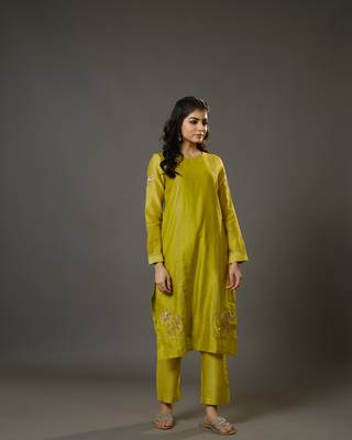 Lime green full sleeves cotton silk gold thread work calf length kurta set - with dupatta 3