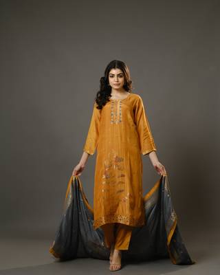 Yellow 3/4th sleeves chanderi banarasi print, mirror work calf length kurta set - with dupatta 3