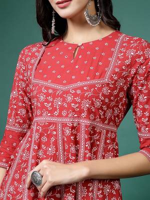 Women maroon color printed a-line kurta 5