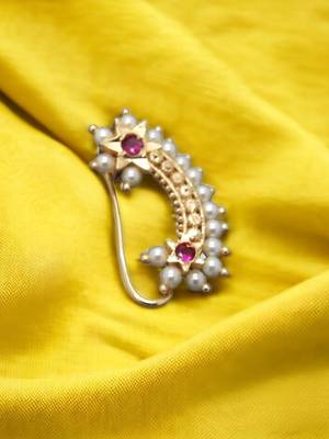 Gilded mosaic: the opulence of gold-plated nose rings with artificial stones and beads 1