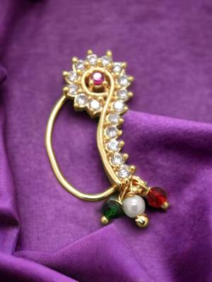 Radiant resonance: the timeless charm of the nose ring 1