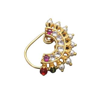 Gilded opulence: the majestic fusion of gold, artificial stones, and beads 2