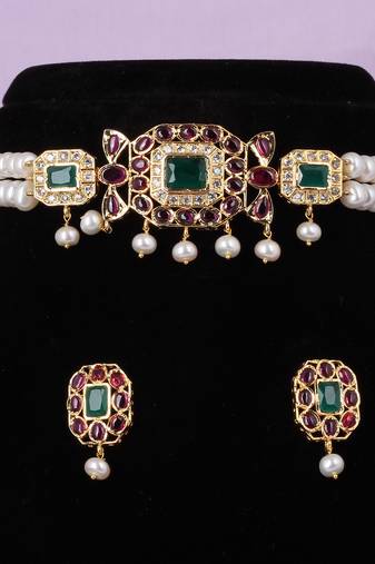 Natural fresh water pearls choker set with certificate