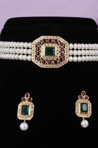 Natural fresh water pearls choker set with certificate