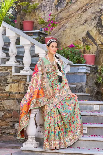 Green Stylish Cotton Blend Banarasi Style Soft Saree With Blouse
