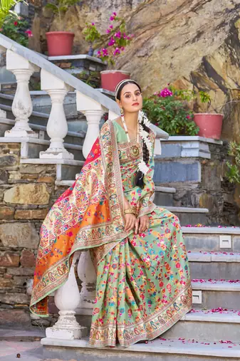 Green Stylish Cotton Blend Banarasi Style Soft Saree With Blouse
