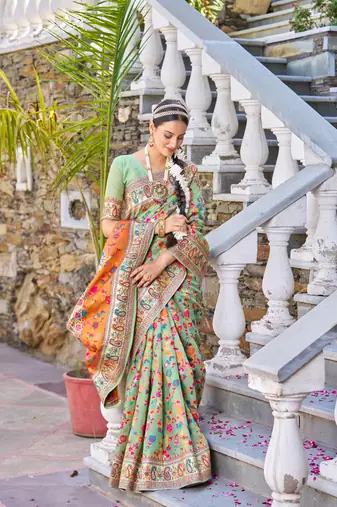 Green Stylish Cotton Blend Banarasi Style Soft Saree With Blouse