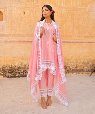 Pink muslin aari embroidery  kurta set 1