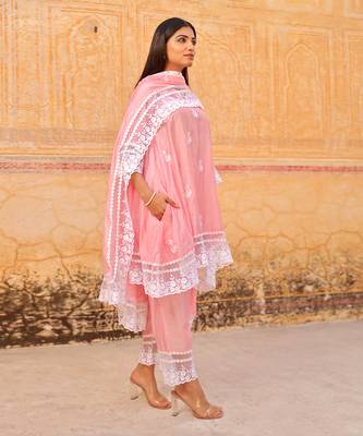 Pink muslin aari embroidery  kurta set 3