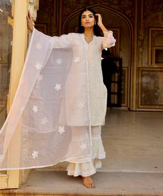 Off white schiffly kurta with frill pant and organza dupatta set 1