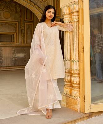 Off white schiffly kurta with frill pant and organza dupatta set 2