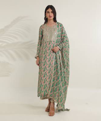 Green viscose chinon straight kurta sets 1