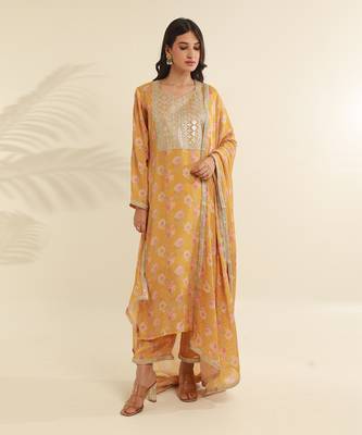 Yellow viscose chinon straight kurta sets 2