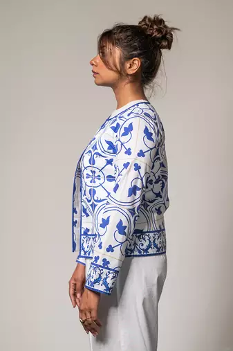 Azulejos white & blue shacket