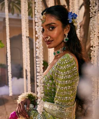 Green crepe embroidered saree 4