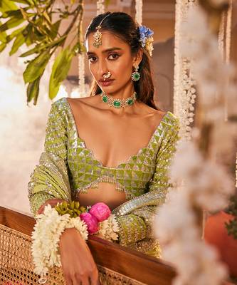 Green crepe embroidered saree 5