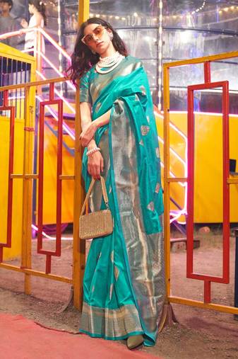 Rama Banarasi silk blend Jacquard Woven Saree With Blouse