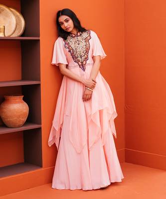Pink crepe embroidery skirt set 1