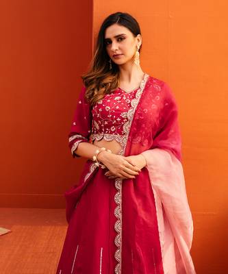 Red Organza Embroidery Lehenga Set 3