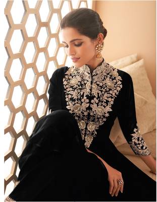 BLACK GEORGETTE EMBROIDERED ANARKALI STYLE SALWAR KAMEEZ 2