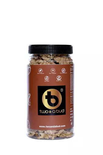 Two & A Bud Natural Walnut kernels | Rich in Proteins & Antioxidants | Akhrot Dry fruit | 500g