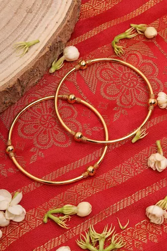 Bangles Set with Circular Accents